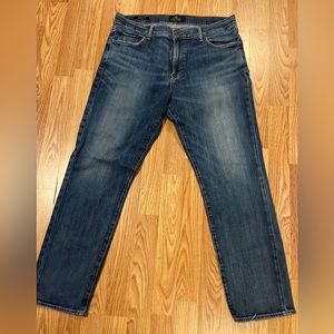 Men’s Lucky jeans 410 athletic fit size 34 x 30 Gently worn soft denim.